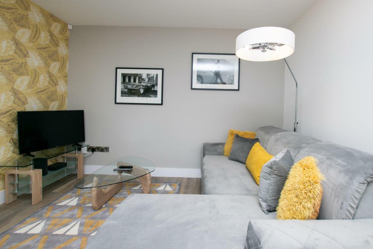Rowan Tree - Your Apartment บริสตอล ภายนอก รูปภาพ
