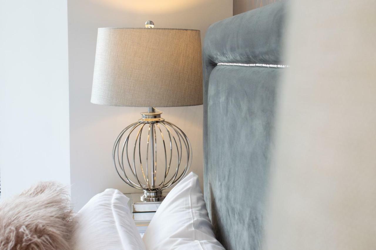 Rowan Tree - Your Apartment บริสตอล ภายนอก รูปภาพ
